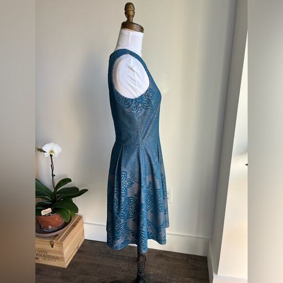 ANTHROPOLOGIE ISLA MAUDE BLUE EMBROIDERED DRESS SLEEVELESS SMALL - Picture 7 of 10